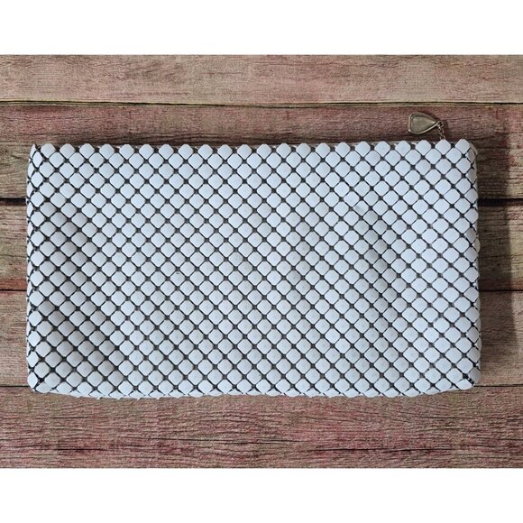Vintage Whiting and Davis Metal White Mesh Clutch Purse Classic Classy Clean - Picture 1 of 5